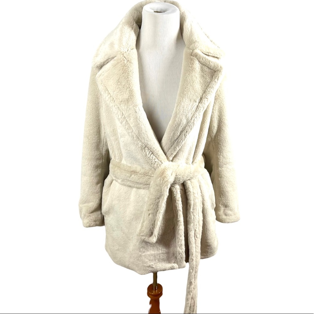 Vince Cream Faux Fur Belted Teddy Coat - Picture 6 of 12